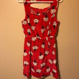 Sleeveless printed sheath dress